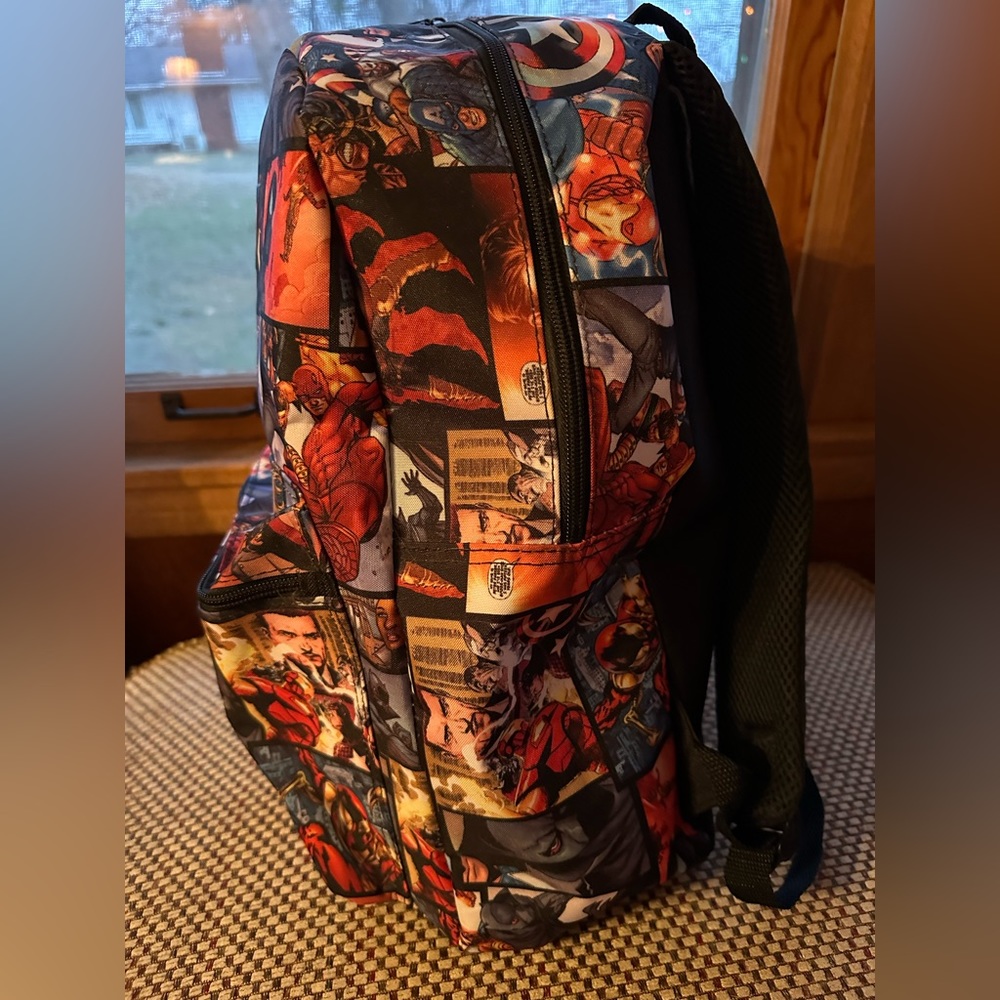 Marvel Comic Book Backpack! 🎒 - Picture 4 of 5